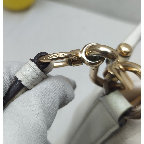 Coach Scout White Pebbled Leather Zipper Pockets Hobo Crossbody Bag - Picture 5 of 16